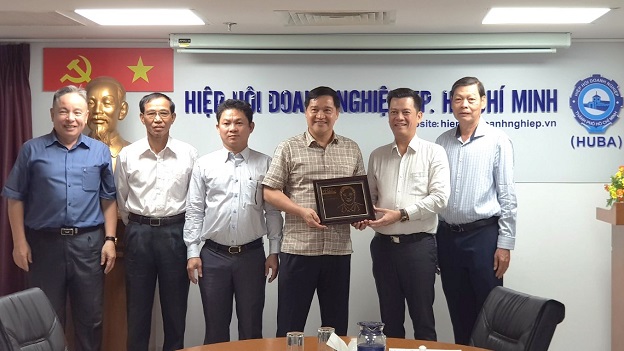 CÂU LẠC BỘ ĐÃ CÓ BUỔI LÀM VIỆC VỚI HUBA VỀ “TÌNH HÌNH THI HÀNH LUẬT ĐẤT ĐAI 2013 TRÊN ĐỊA BÀN THÀNH PHỐ HỒ CHÍ MINH GIAI ĐOẠN TỪ 01/07/2014 ĐẾN 31/12/2019”