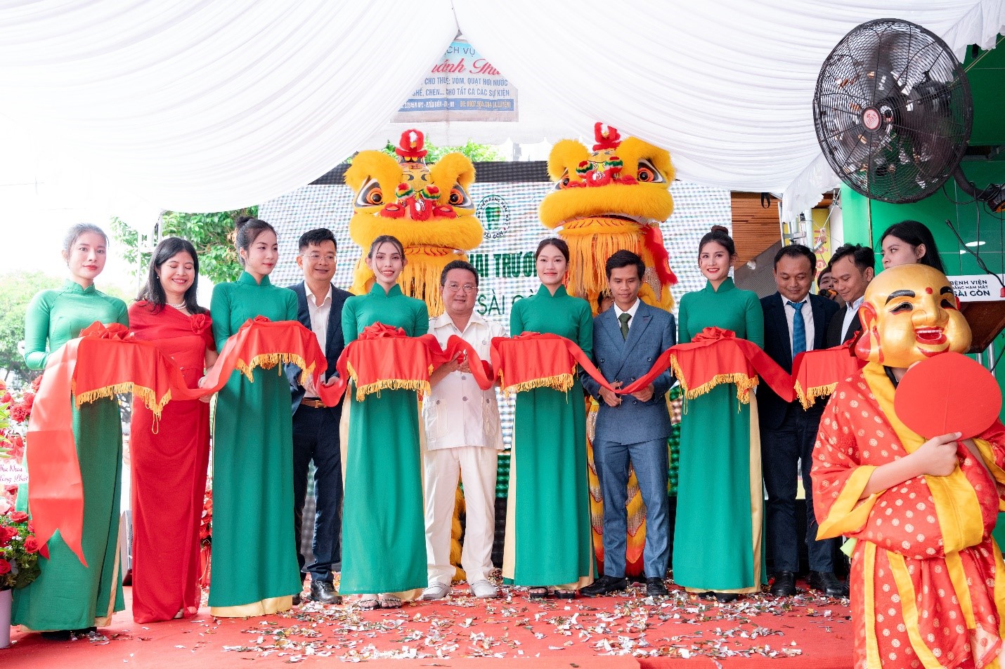 KHAI TRƯƠNG PHÒNG KHÁM RĂNG HÀM MẶT SÀI GÒN BIÊN HÒA