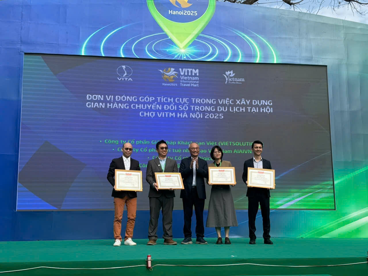 HOẠT ĐỘNG DOANH NGHIỆP HỘI VIÊN: VIETSOLUTIONS GROUP DẪN ĐẦU XU HƯỚNG CHUYỂN ĐỔI SỐ TẠI VITM HÀ NỘI 2025