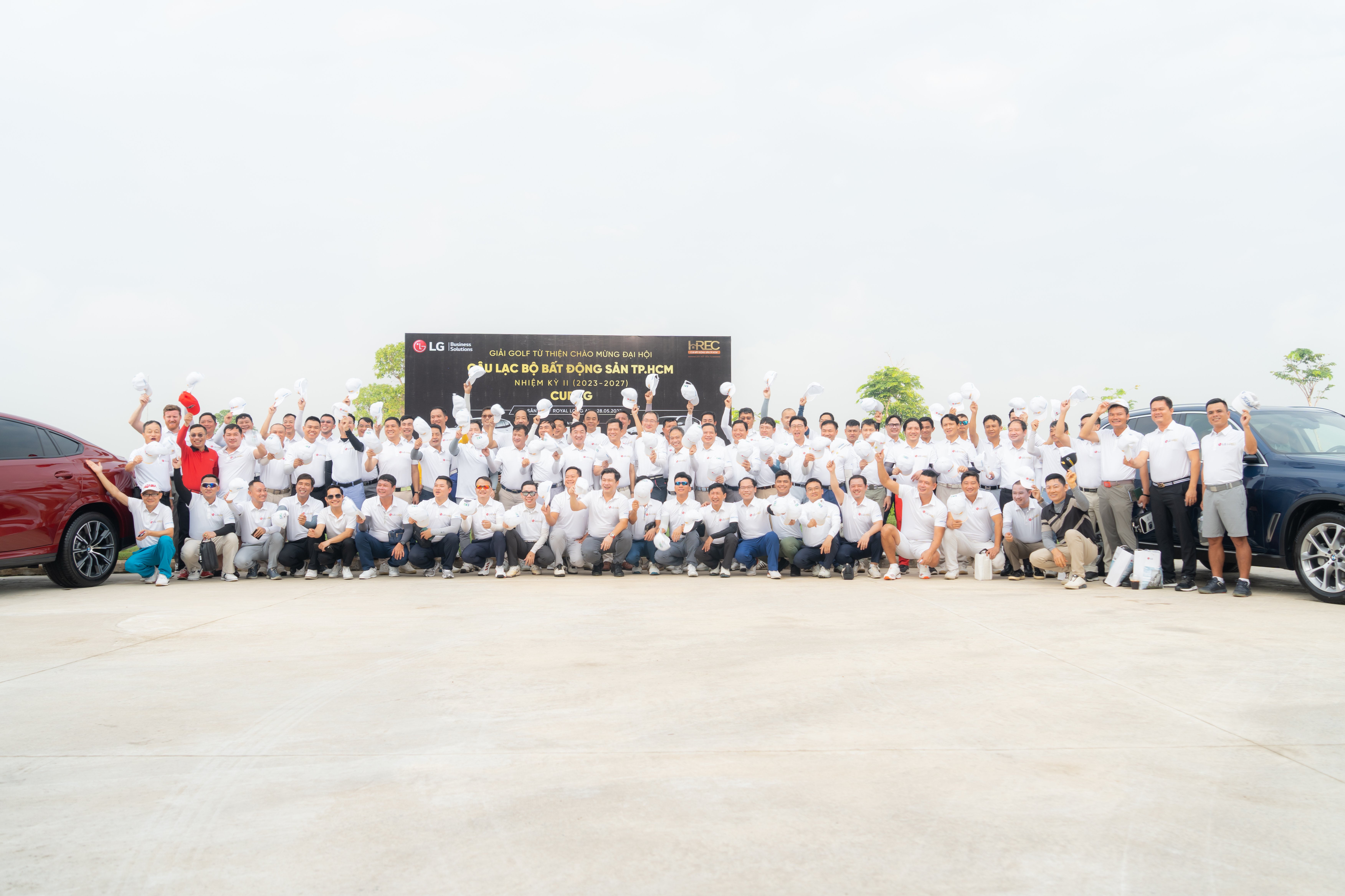 "GÂY QUỸ XÂY CẦU TỪ THIỆN GẦN 3 TỶ ĐỒNG" TẠI GIẢI GOLF TỪ THIỆN CHÀO MỪNG ĐẠI HỘI CÂU LẠC BỘ BẤT ĐỘNG SẢN TP. HỒ CHÍ MINH