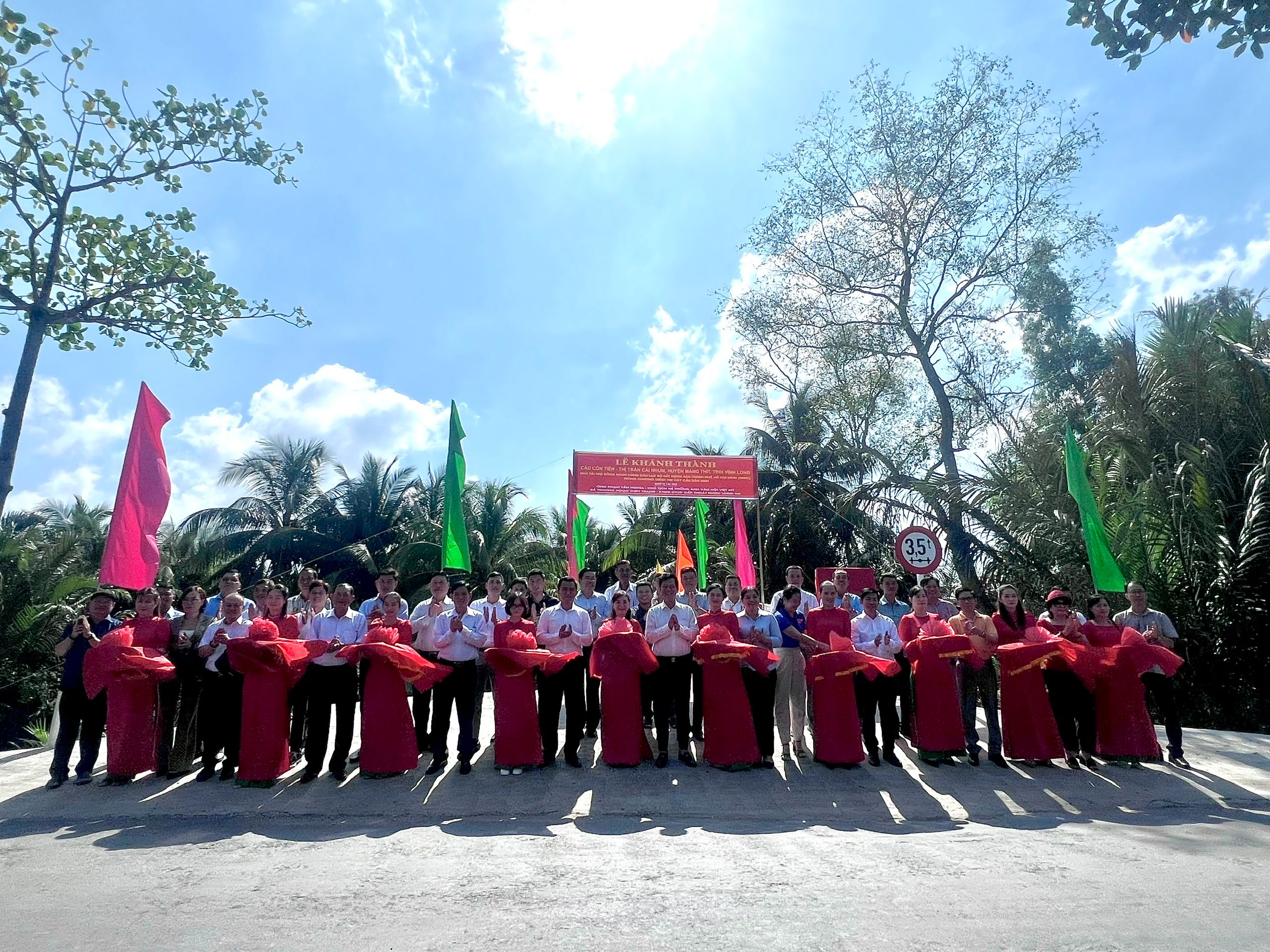 KHÁNH THÀNH CẦU CỒN TIÊN TỈNH VĨNH LONG - KINH PHÍ XÂY DỰNG GẦN 2,5 TỶ ĐỒNG