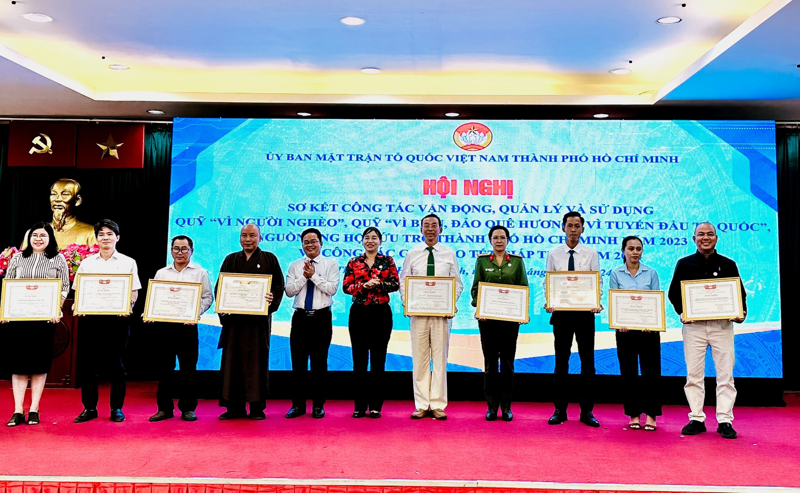 CÂU LẠC BỘ BẤT ĐỘNG SẢN TP.HCM NHẬN KHEN THƯỞNG, BIỂU DƯƠNG THÀNH TÍCH XUẤT SẮC TRONG HOẠT ĐỘNG VẬN ĐỘNG VÀ CHĂM LO TỪ CÁC NGUỒN QUỸ NĂM 2023