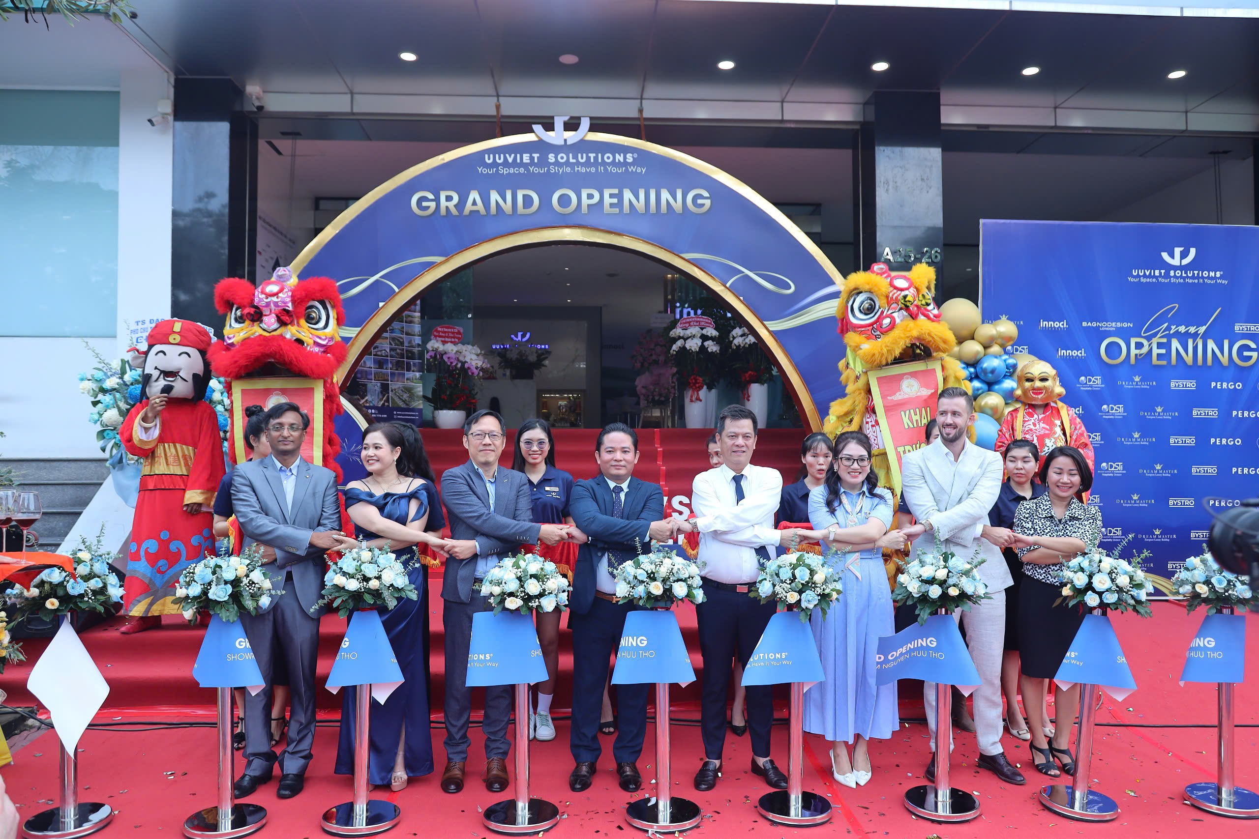UUVIET SOLUTIONS - Thương hiệu cung cấp các giải pháp vật liệu hoàn thiện và nội thất cao cấp đã chính thức có mặt tại A25-A26 KDC Kim Sơn, đường Nguyễn Hữu Thọ, Phường Tân Phong, Quận 7, TP. HCM.