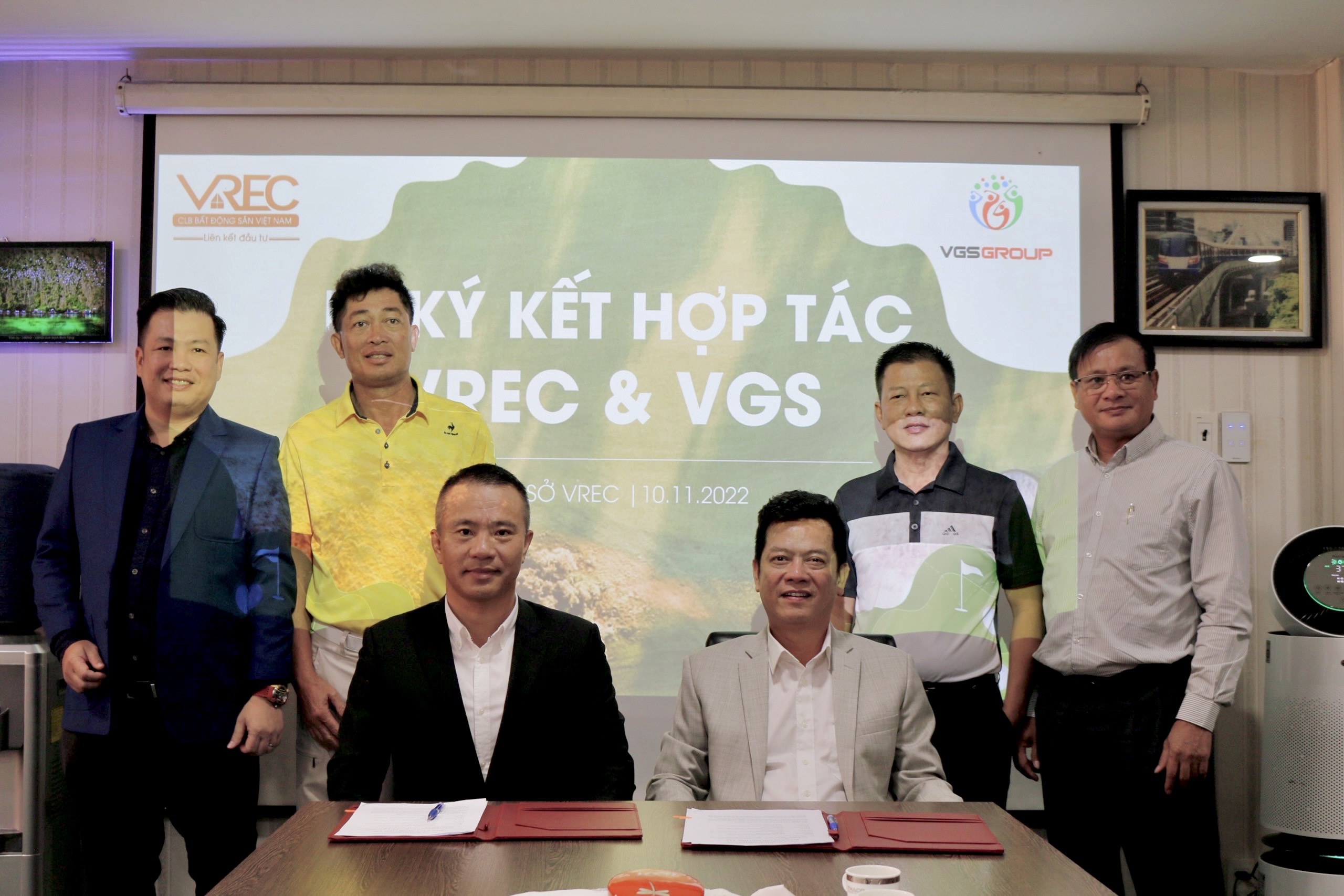 LỄ KÝ KẾT HỢP TÁC GIỮA CÂU LẠC BỘ BẤT ĐỘNG SẢN VIỆT NAM (VREC) & CÔNG TY CỔ PHẦN DỊCH VỤ GOLF VIỆT NAM (VGS)