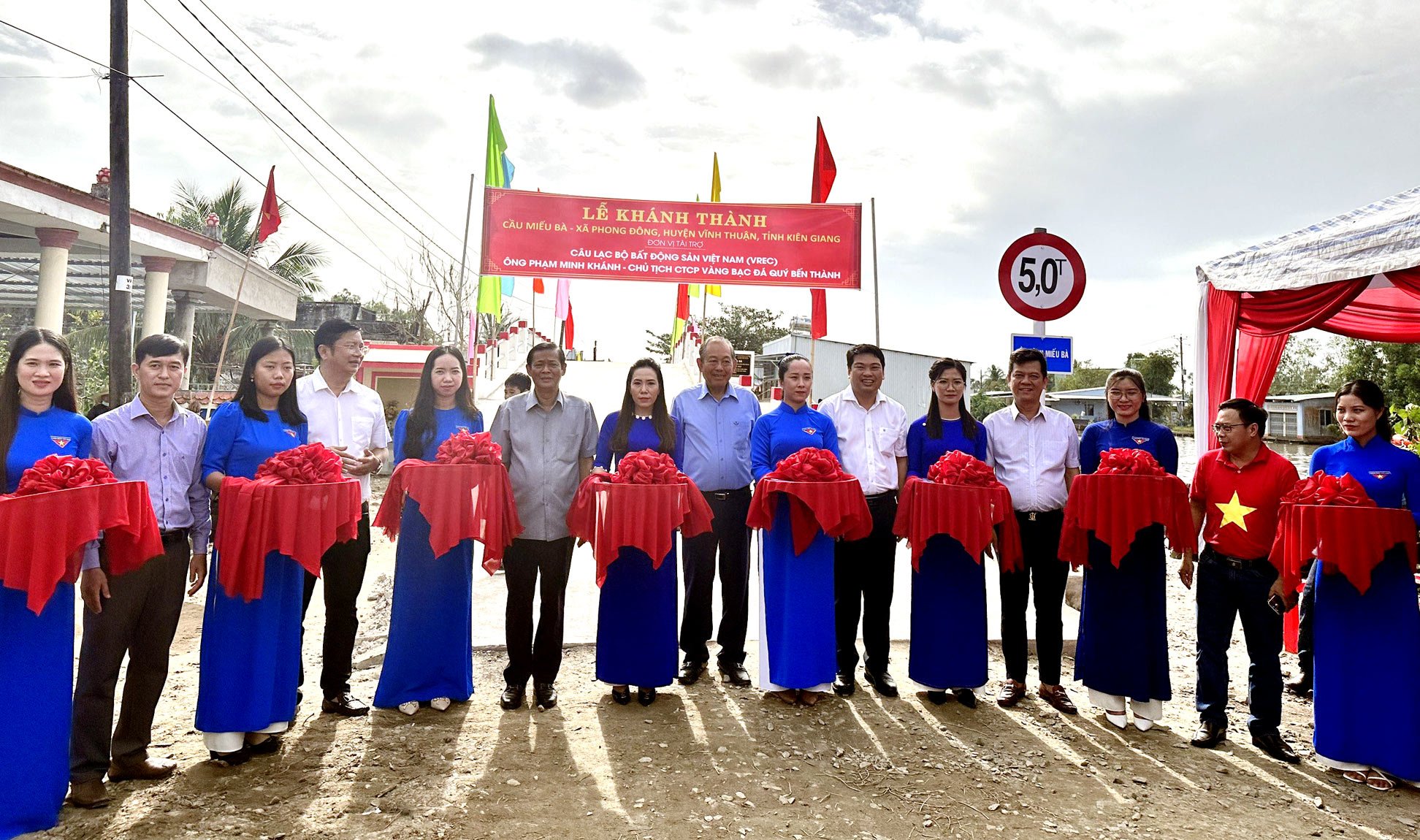 CHƯƠNG TRÌNH "LỄ KHÁNH THÀNH CẦU MIẾU BÀ" TẠI TỈNH KIÊN GIANG KINH PHÍ HƠN 1 TỶ ĐỒNG