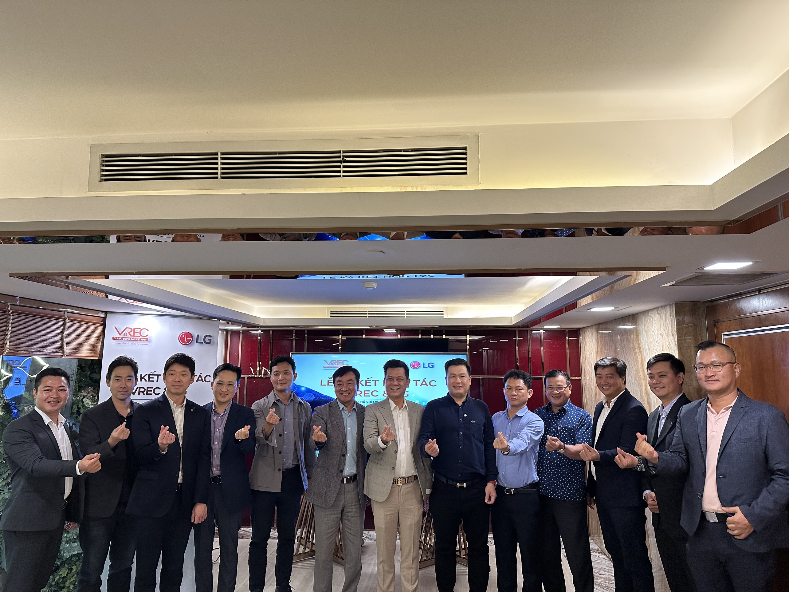 LỄ KÝ KẾT HỢP TÁC GIỮA CÂU LẠC BỘ BẤT ĐỘNG SẢN VIỆT NAM (VREC) & CÔNG TY TNHH LG ELECTRONICS VIỆT NAM HẢI PHÒNG (LG)
