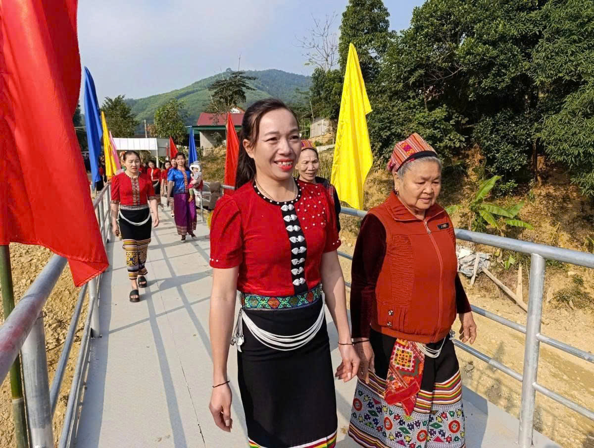 z7601708222493_b00c8aadd28c0ab2d2897706f24199de