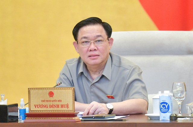 CHỦ TỊCH QUỐC HỘI: 'QUAN TRỌNG KHÔNG PHẢI ÉP NGƯỜI TA LÊN SÀN'