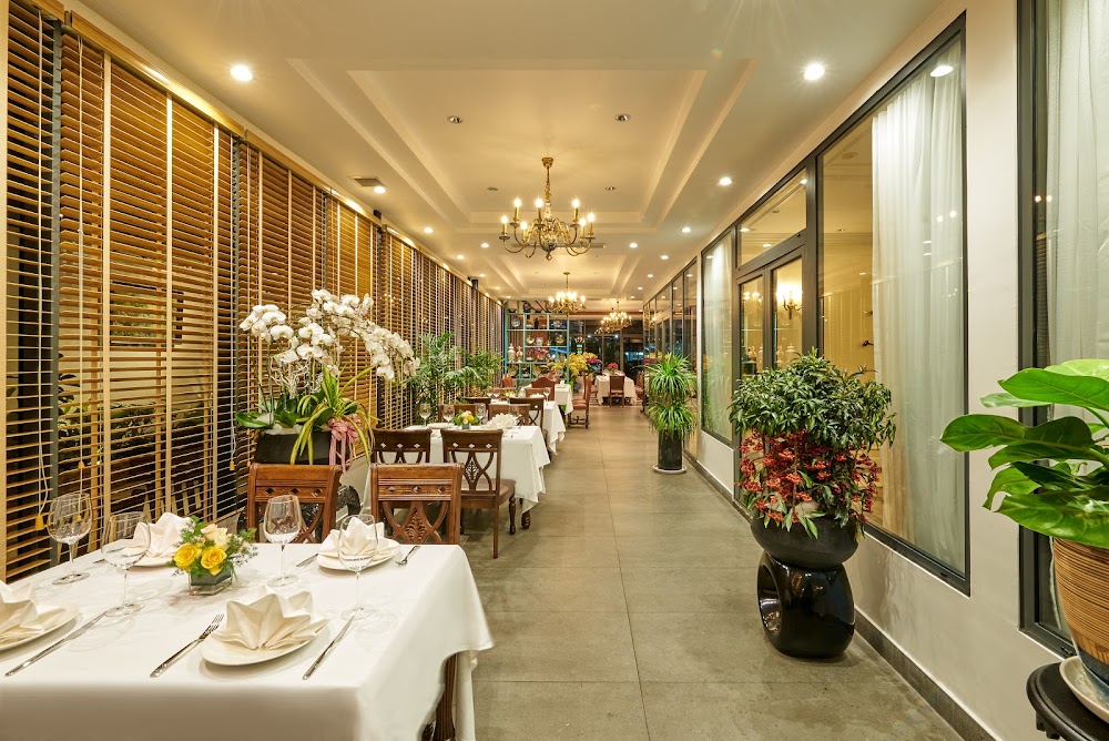 Green-Garden-Fine-Wine-Dining_cc948bfc8021af7ab6c3af15396f120e